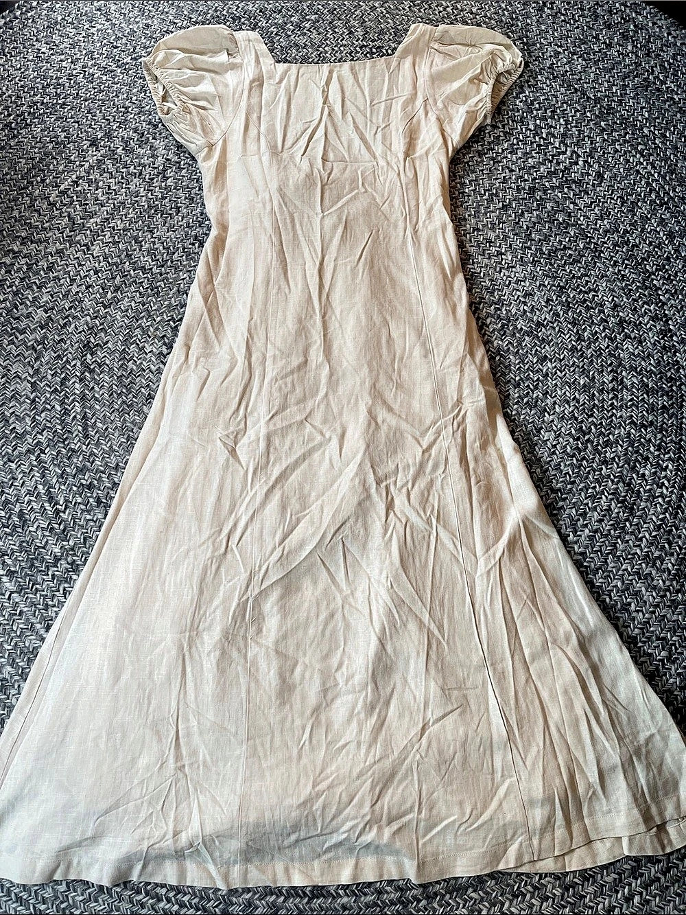 Kensie Maxi Dress Cream Size Medium NWT